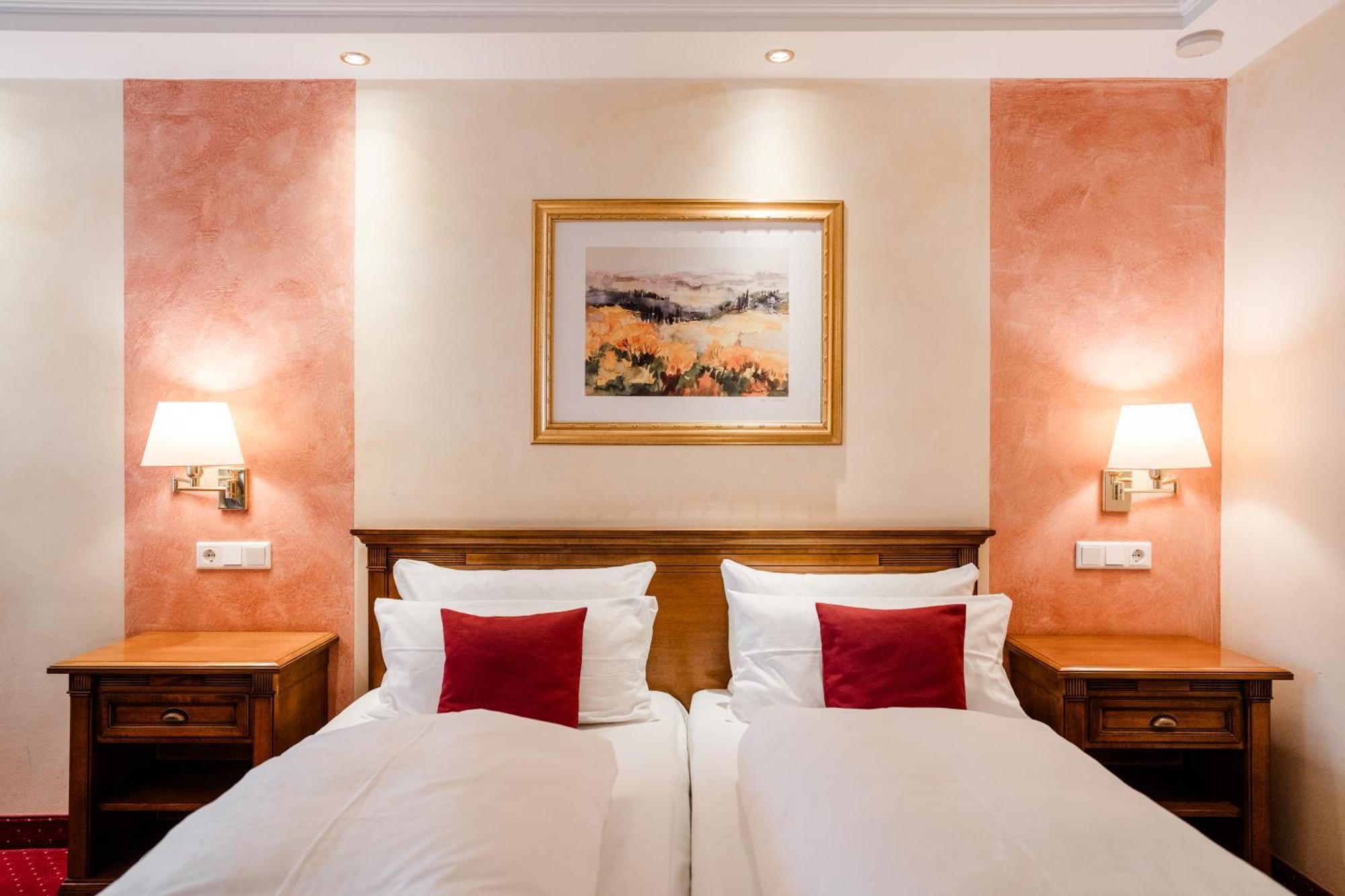 Hotel Antoniushof Ruhstorf an der Rott Экстерьер фото